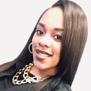 Meet your Posher, Leah